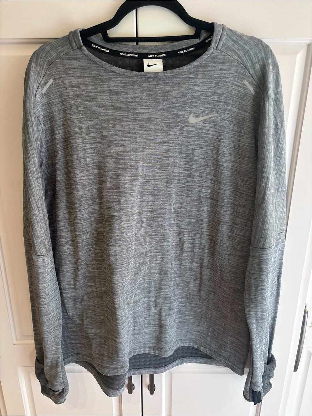 Nike Running Therma-FIT Men’s Large Gray Long Sleeve Running Shirt Thumbholes